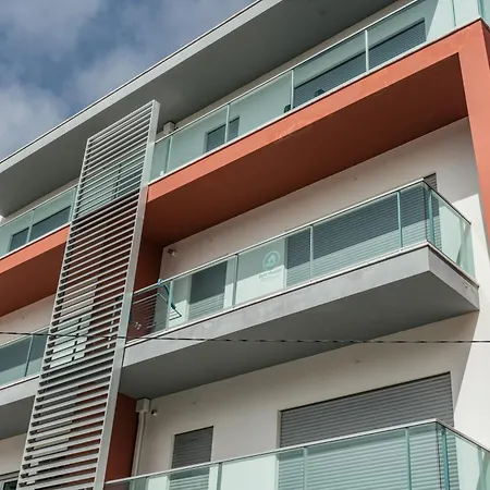 02 - Brand New, Modern & Cozy - Steps From The *