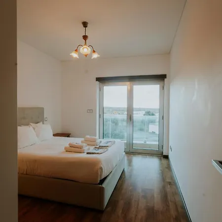 02 - Brand New, Modern & Cozy - Steps From The קונסולקאו