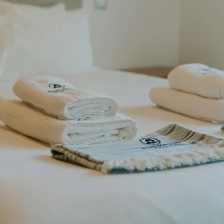 02 - Brand New, Modern & Cozy - Steps From The דירה קונסולקאו